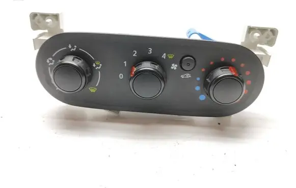 Renault Trafic III (X82) Climate control unit E1093050 30080061 0322019