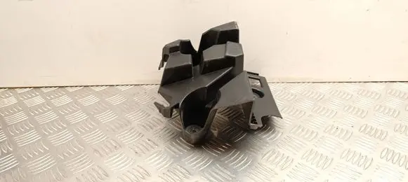 Peugeot 3008 III Rear bumper mounting bracket 9839884280