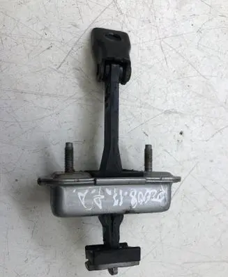 Peugeot 2008 I Front door check strap stopper