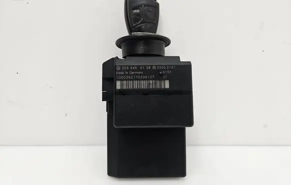 Mercedes-Benz C W203 Ignition lock 2035450108 33002101 1000393170206107
