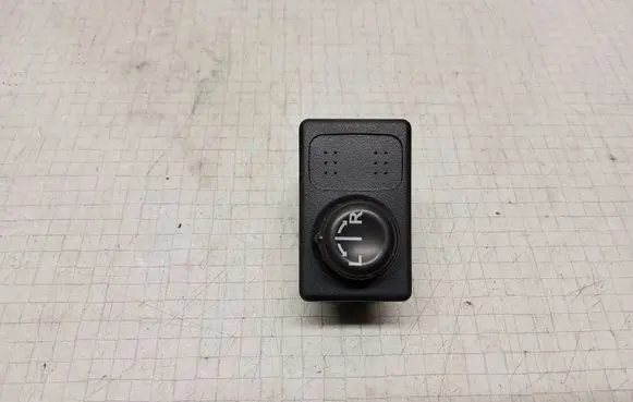 Nissan Primera Wing mirror switch