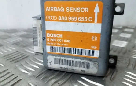 Audi A6 S6 C4 4A Airbag control unit/module 8A0959655C 0285001038