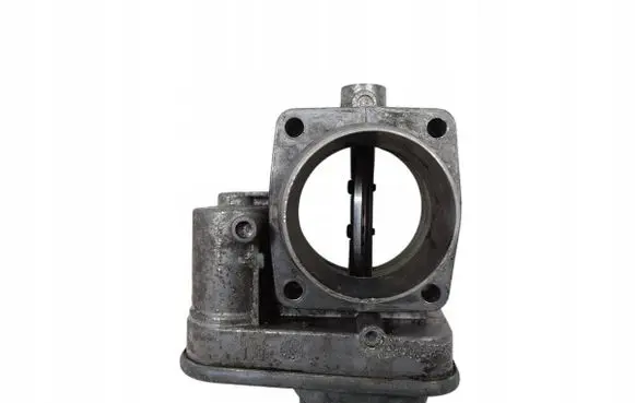 Opel Astra J Throttle valve 8981052101