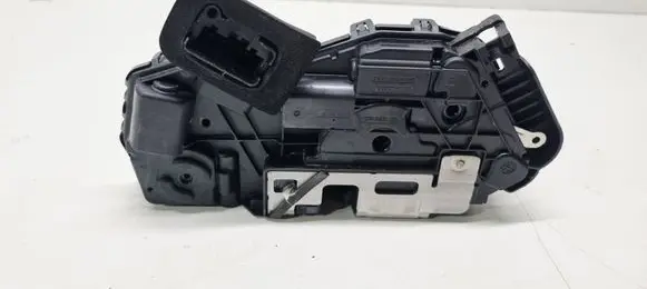 Audi Q4 Sportback e-tron Rear door lock 5TA839015T