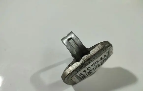 Renault Kangoo I Front door lock loop/hook striker 7700309989