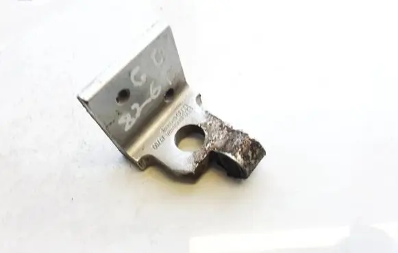 Audi A4 S4 B5 8D Rear door lower hinge 8d0833402a