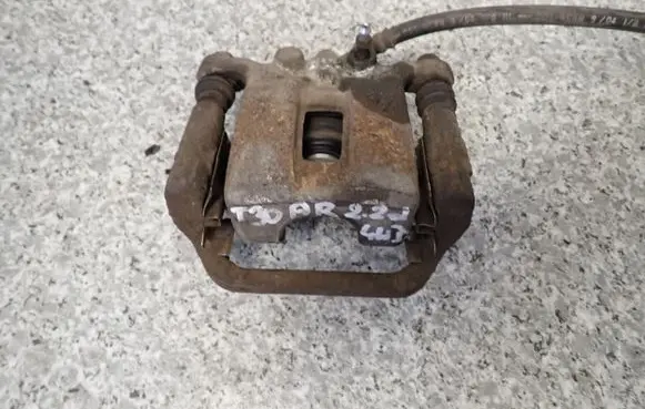Nissan X-Trail T30 Front brake caliper
