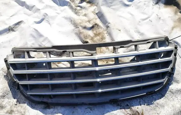 Chrysler Pacifica Front grill 04857626aa