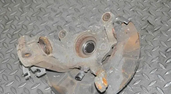 Volkswagen Caddy Front wheel hub