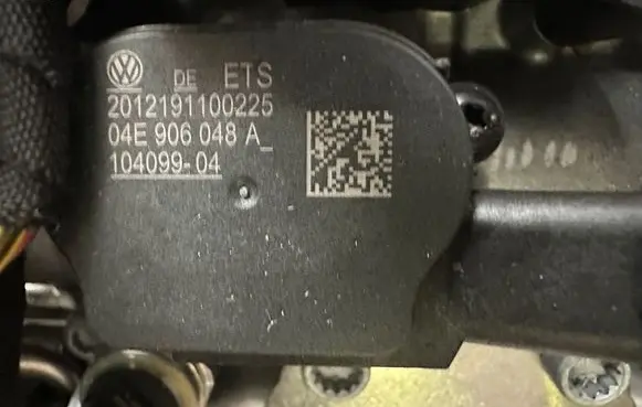 Volkswagen Tiguan Camshaft vanos timing valve 04E906048A 2012191100225 10409904