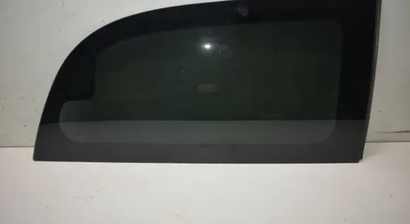 Dodge Grand Caravan Rear side window