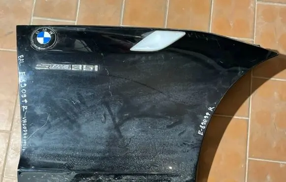 BMW Z4 E89 Fender SAEF208D01 R00124 R00126