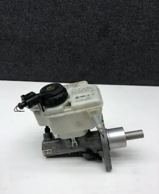 Skoda Superb B6 (3T) Master brake cylinder 1K1611301