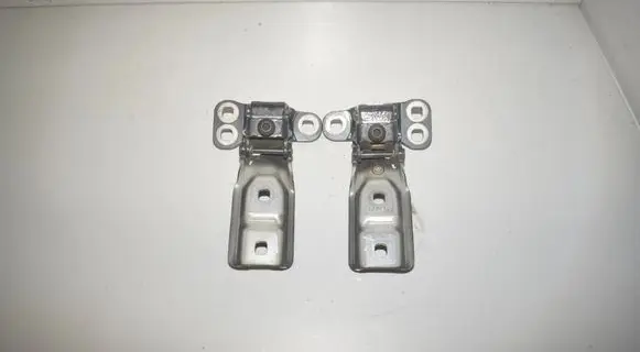 BMW 2 F45 Tailgate/trunk/boot hinge 7300810 7300809 7317769