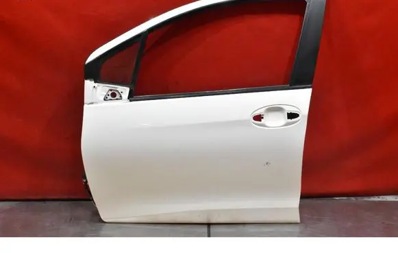 Toyota Yaris Front door 