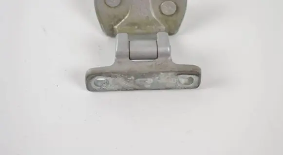 Mercedes-Benz C W203 Tailgate hinge 