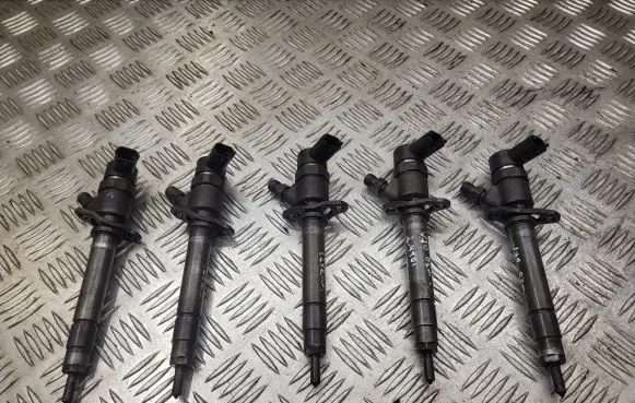 Volvo V70 Fuel injectors set 0445110078