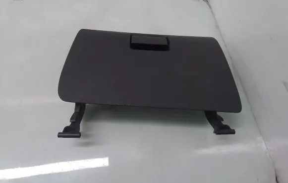 Ford Focus Glove box lid/cover 