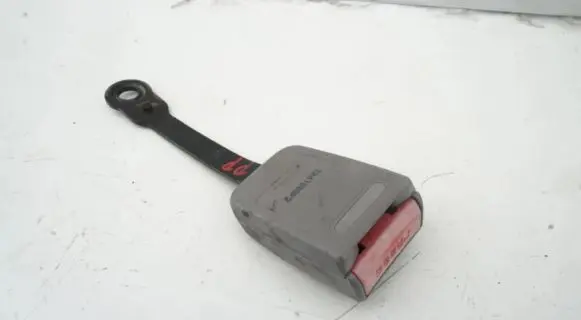 Peugeot 607 Front seatbelt buckle 1341080F2