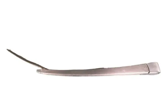Rear wiper blade arm