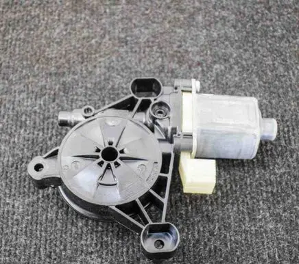 Volkswagen Tiguan Rear door window regulator motor