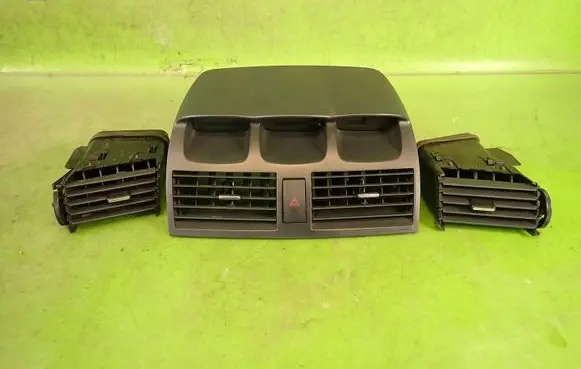 Toyota Solara Rear air vent grill 
