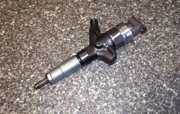 Subaru Outback Fuel injector 16613AA030