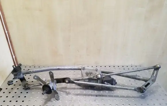 Front wiper linkage