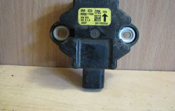 KIA Ceed ESP acceleration yaw rate sensor 956901Y000