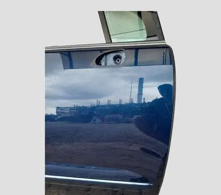 Peugeot 5008 Front door