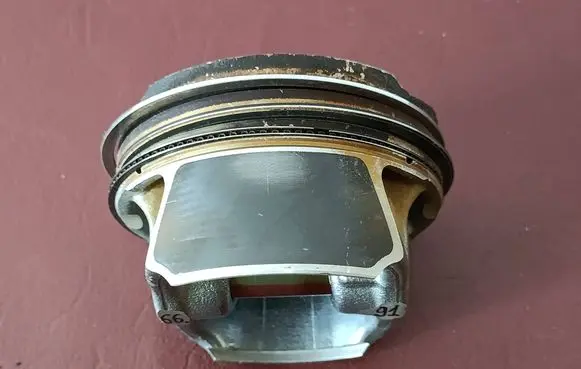 BMW 1 F20 F21 Piston 8619196 11258619196