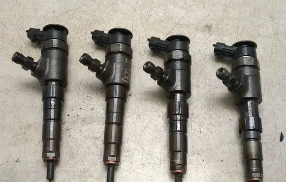 Citroen C4 II Picasso Fuel injectors set 0445110566