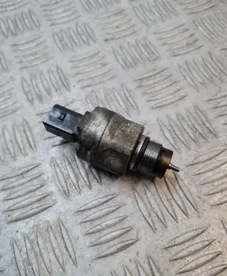 Skoda Octavia Mk2 (1Z) Fuel pressure regulator 03L130764A