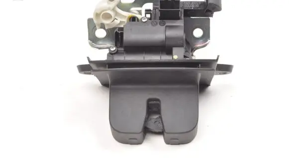 Skoda Superb B8 (3V) Tailgate lock latch 3V5827520