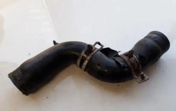 Volkswagen Golf III Engine coolant pipe/hose