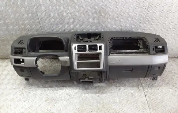 Mitsubishi Pajero Pinin Dashboard