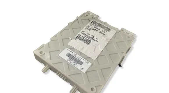 Ford Focus Fuse module AV6T9A340AAA CB60140 00000G000000