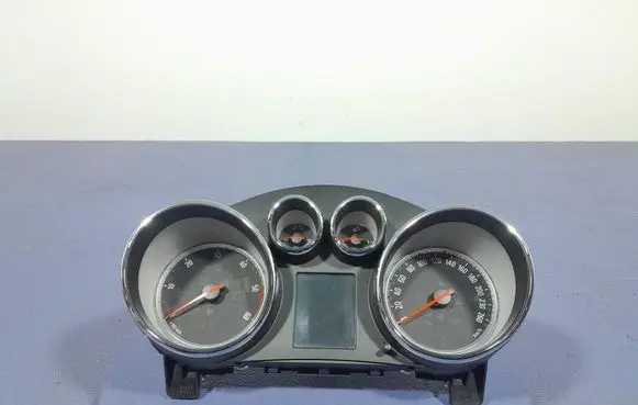 Opel Astra J Speedometer (instrument cluster) 13433805