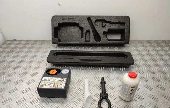 Ford Ecosport Tool box FN1B17005B FN1B17705A