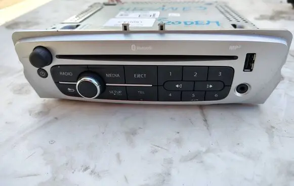 Renault Megane III Radio/CD/DVD/GPS head unit 281157081R