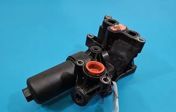 Skoda Octavia Mk4 Oil filter mounting bracket 05L115389AE IMPRK1583210