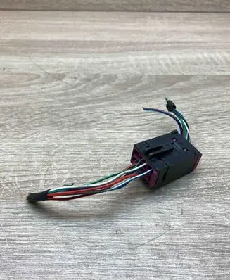 Volkswagen PASSAT B5 Plug wire 8A0972986