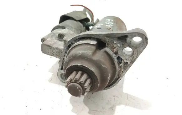 Volkswagen Golf V Starter motor