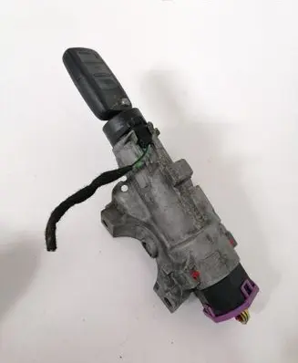 Volkswagen PASSAT B5.5 Ignition lock 4B0905851B