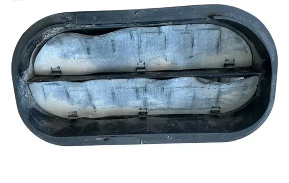 Volkswagen Caddy Quarter panel pressure vent 6R0819465