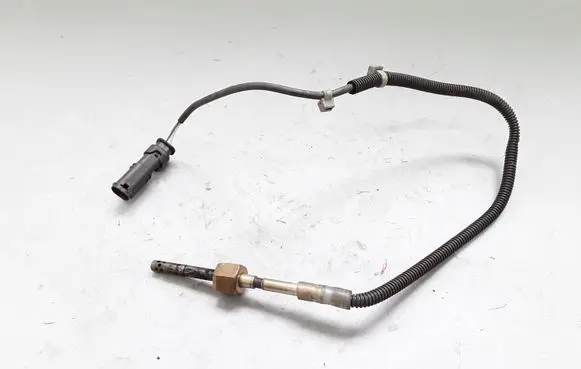 Mercedes-Benz C W205 Exhaust gas temperature sensor A0009050805