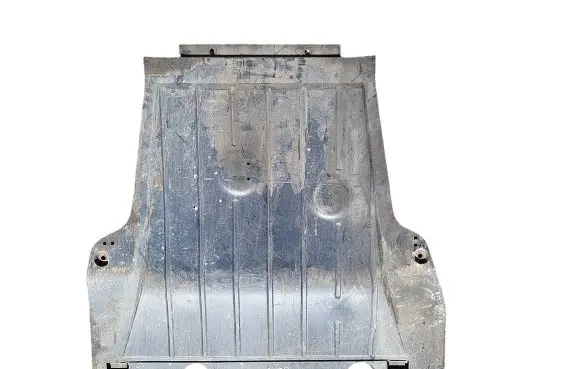 Renault Clio III Engine splash shield/under tray 8200520832 8200520829