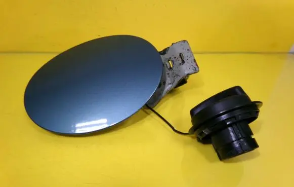 Jaguar S-Type Fuel tank cap XR83-9A095-CB