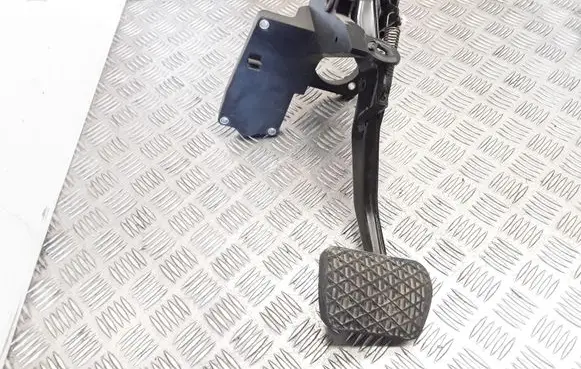Mercedes-Benz A W169 Brake pedal A1692901001