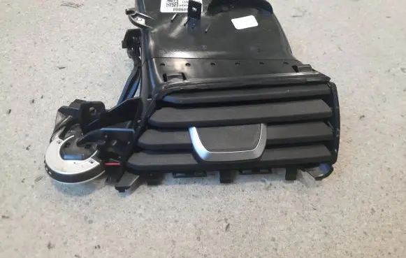 BMW 7 G11 G12 Dashboard side air vent grill/cover trim 9299498